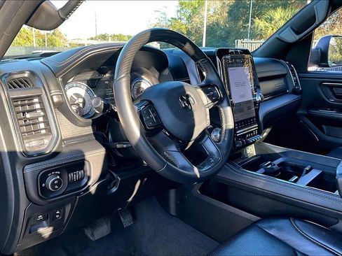 Used 2022 RAM 1500 Limited w/ Body-Colour Bumper Group image 16