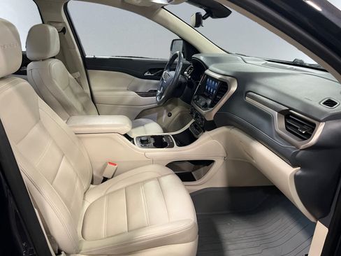 Used 2021 GMC Acadia Denali w/ Denali Ultimate Package AWD/4WD image 20