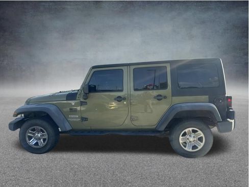 Used 2013 Jeep Wrangler Unlimited Sport w/ Connectivity Group AWD/4WD image 2