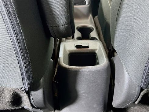 Used 2020 Nissan Kicks S image 25