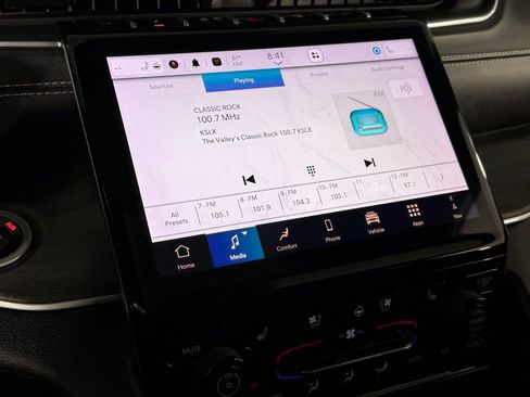 Used 2024 Jeep Grand Cherokee L Limited w/ Luxury Tech Group II image 19