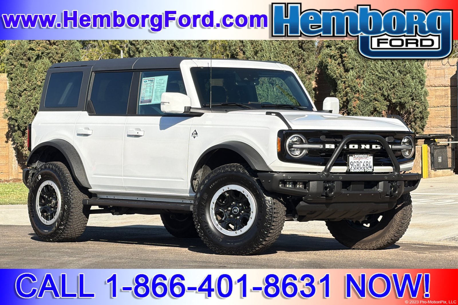 Used 2023 Ford Bronco Outer Banks w/ Sasquatch Package AWD/4WD image 1