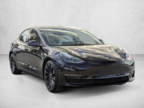 Used 2022 Tesla Model 3 Performance image 3