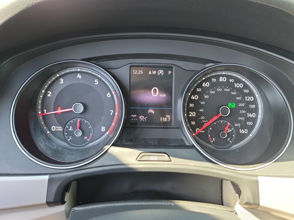 Used 2021 Volkswagen Atlas SE w/ Panoramic Sunroof Package FWD image 13