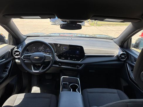 Used 2025 Chevrolet Equinox LT FWD image 33