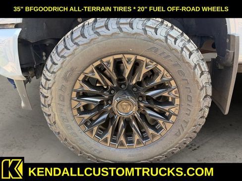Used 2025 Ford F350 Lariat w/ Black Appearance Package AWD/4WD image 9