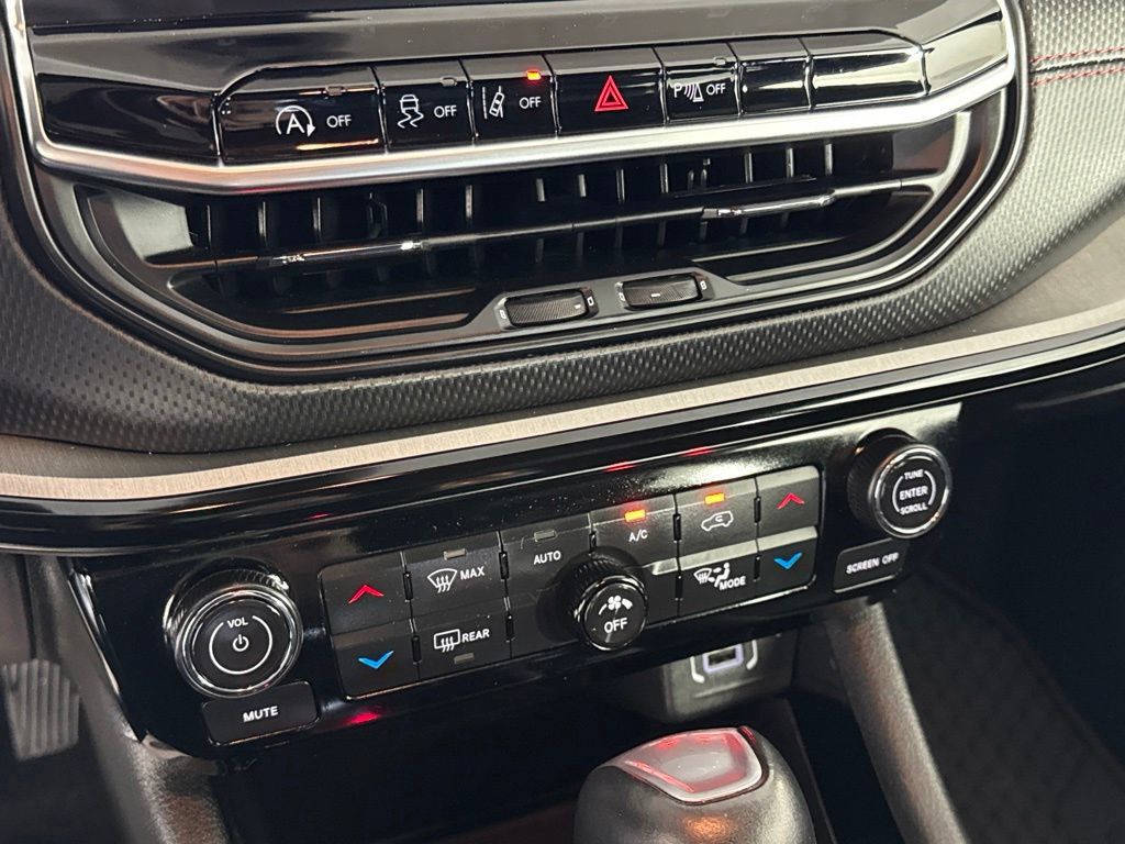 Certified 2025 Jeep Compass Trailhawk AWD/4WD image 27