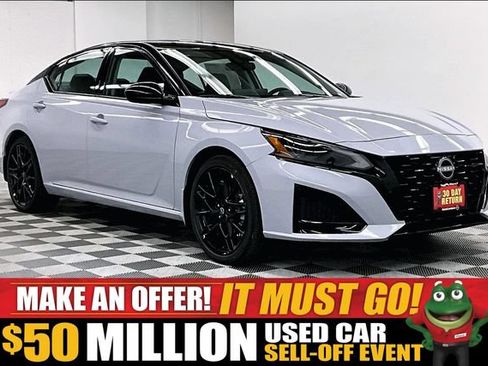New 2026 Nissan Altima 2.5 SR w/ SR Midnight Edition Package FWD image 1