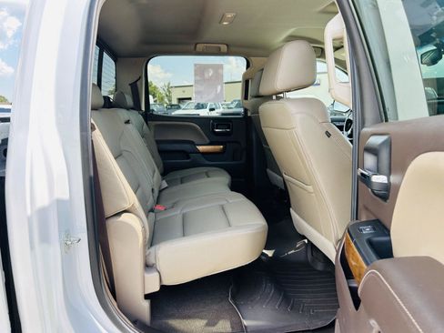 Used 2018 Chevrolet Silverado 1500 LTZ w/ Sport Package AWD/4WD image 27
