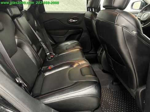 Used 2022 Jeep Cherokee Trailhawk w/ Sound & Nav Group AWD/4WD image 10