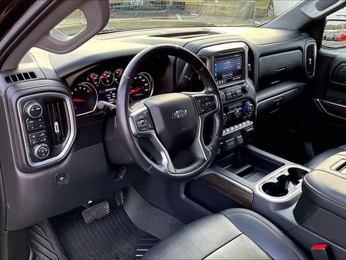 Used 2021 Chevrolet Silverado 1500 LT Trail Boss w/ Convenience Package II image 16