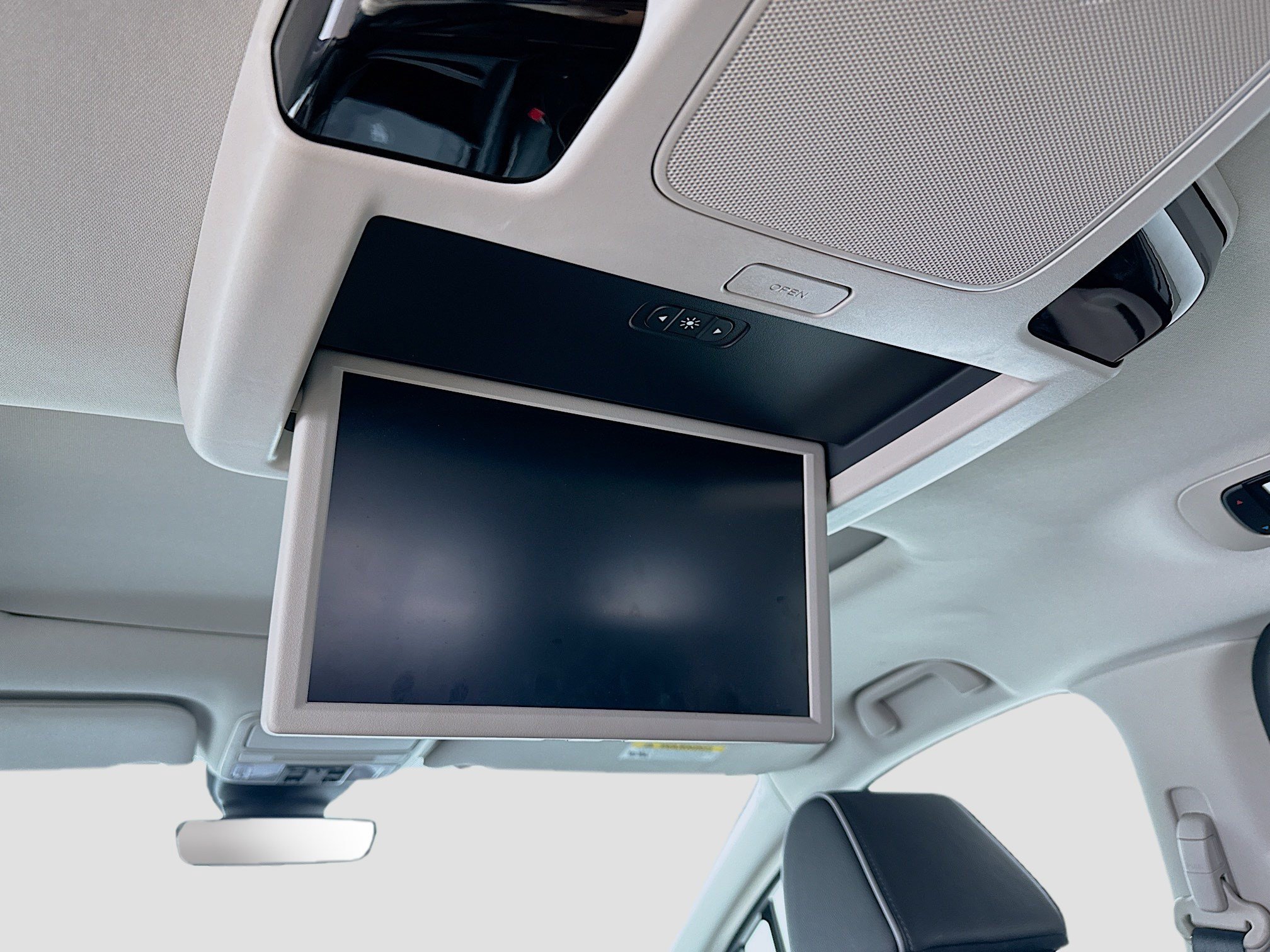 Used 2025 Honda Odyssey Elite image 17
