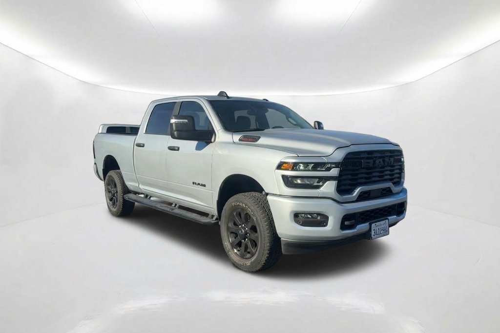Certified 2026 RAM 2500 Big Horn AWD/4WD image 3