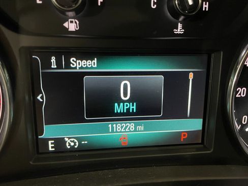 Used 2018 Buick Enclave Essence AWD/4WD image 9