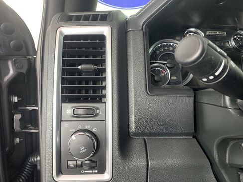 Used 2018 RAM 2500 Power Wagon w/ Leather & Luxury Group image 17