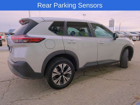 Used 2023 Nissan Rogue SV image 9