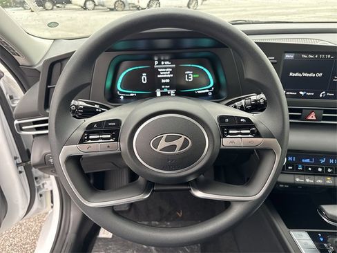 New 2026 Hyundai Elantra Blue image 23