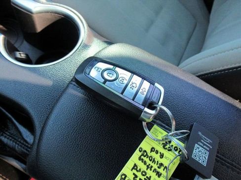 Used 2022 Ford Mustang GT image 27