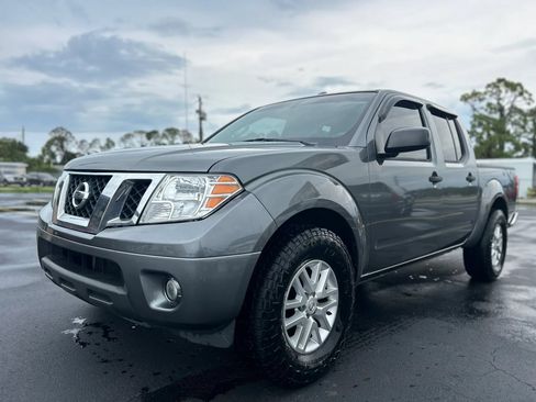 Used 2016 Nissan Frontier SV w/ SV Value Truck Package RWD image 4