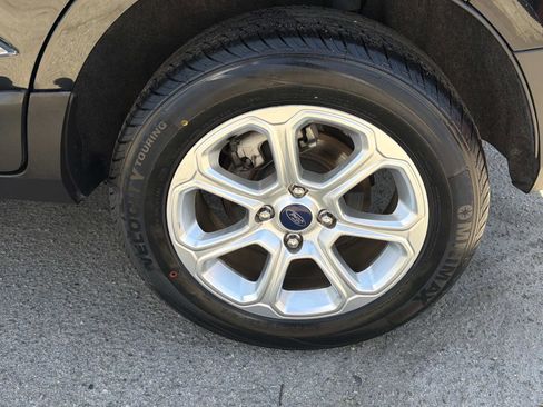 Used 2019 Ford EcoSport SE w/ SE Convenience Package FWD image 6
