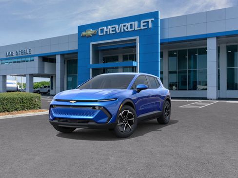 New 2026 Chevrolet Equinox EV LT image 8