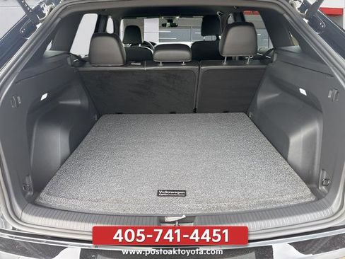 Used 2024 Volkswagen Atlas Cross Sport SE AWD/4WD image 21