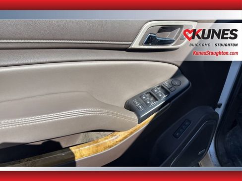 Used 2017 GMC Yukon XL Denali w/ Open Road Package image 17