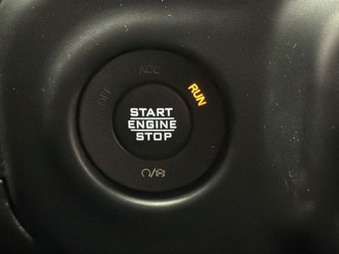 Used 2022 Jeep Gladiator Sport AWD/4WD image 21