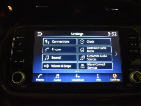 Used 2024 Nissan Kicks SV FWD image 19