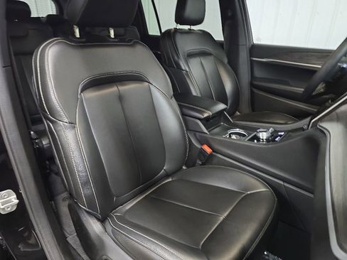 Used 2024 Jeep Grand Cherokee L Limited w/ Black Appearance Package AWD/4WD image 14