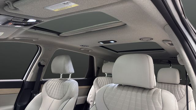Used 2025 Hyundai Palisade Limited AWD/4WD image 12