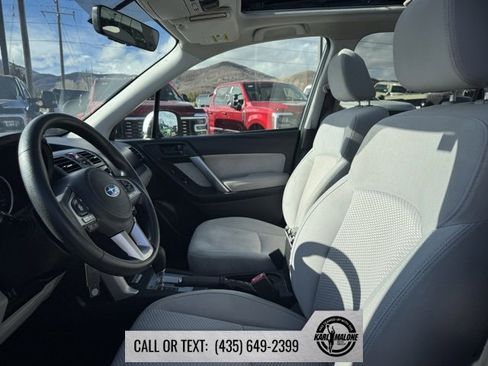 Used 2017 Subaru Forester 2.5i Premium w/ All-Weather Package image 11