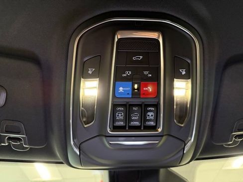 New 2025 Jeep Grand Cherokee Limited image 21