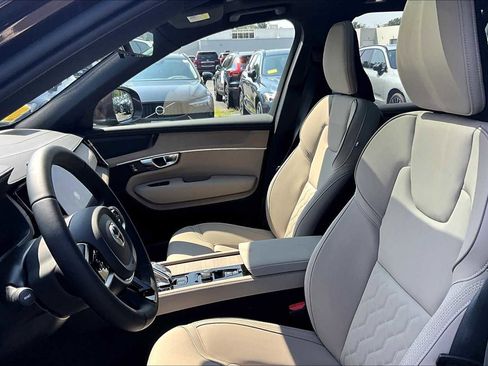 New 2026 Volvo XC90 B6 Plus w/ Protection Package Premier image 13