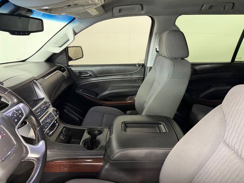 Used 2019 GMC Yukon XL SLE w/ SLE Value Package AWD/4WD image 12