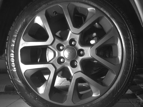 Used 2021 Jeep Compass Latitude w/ Sun and Sound Group FWD image 31