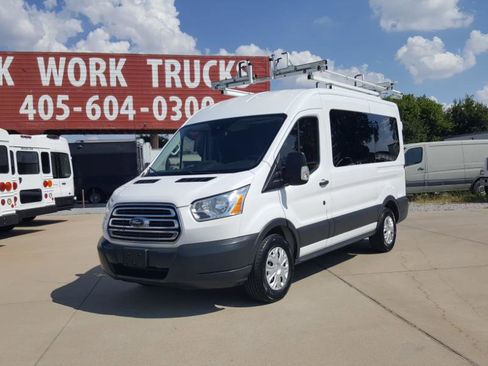 Used 2018 Ford Transit 150 XLT image 3