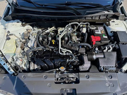 Used 2022 Nissan Altima 2.5 SR FWD image 28