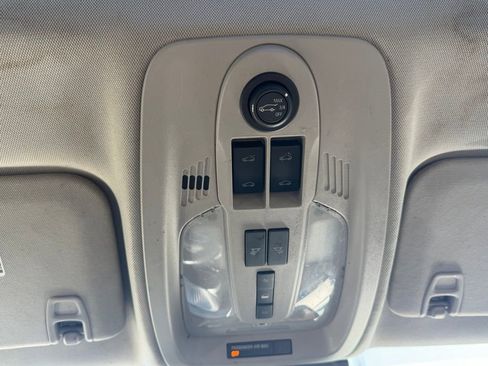 Used 2010 Chevrolet Equinox LT w/ Chrome Appearance Package image 24