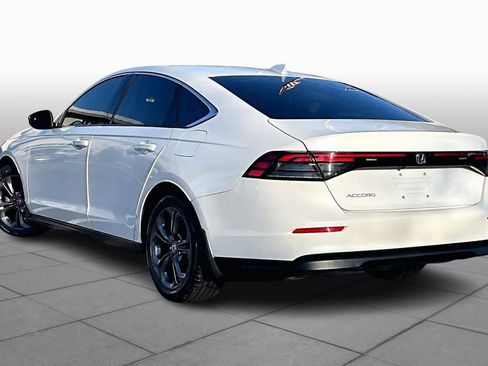 Used 2023 Honda Accord EX image 11