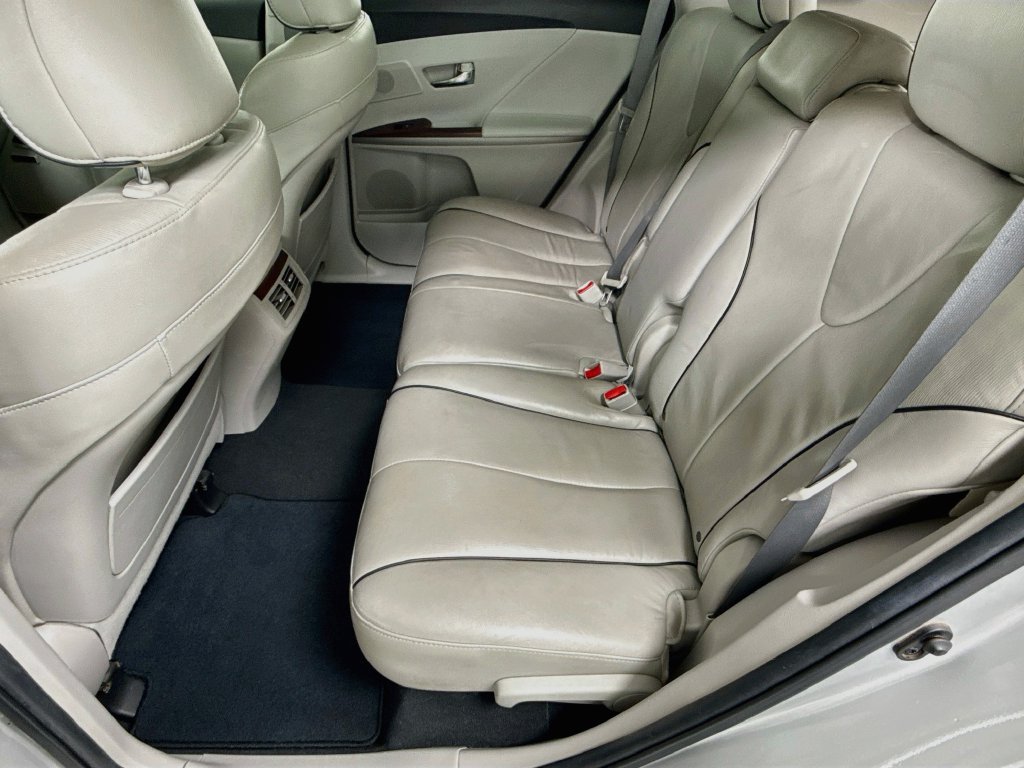 Used 2012 Toyota Venza XLE w/ XLE Premium Pkg AWD/4WD image 33