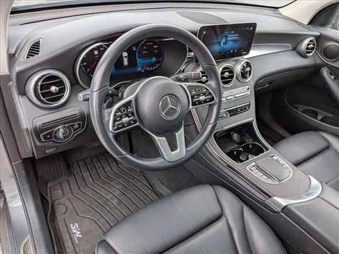 Used 2022 Mercedes-Benz GLC 300 4MATIC image 9