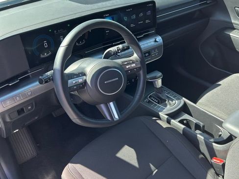 Used 2025 Hyundai Kona SEL image 16