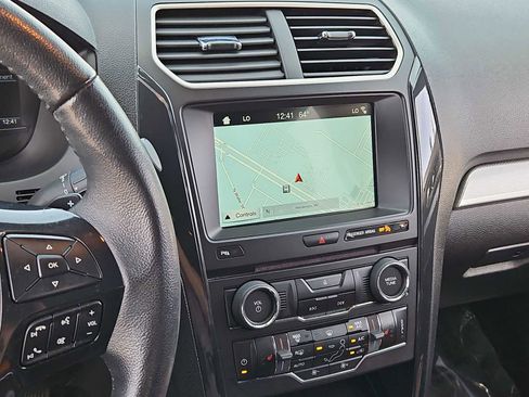 Used 2017 Ford Explorer XLT w/ Equipment Group 202A image 27