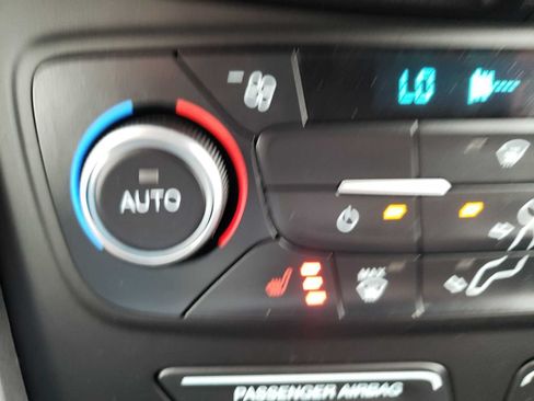 Used 2018 Ford Escape SEL FWD image 15