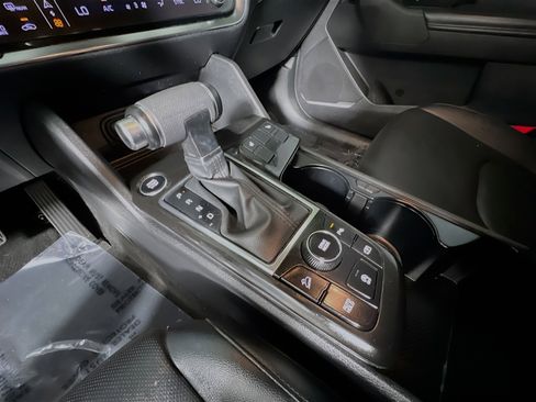 Used 2023 Kia Sportage EX image 25