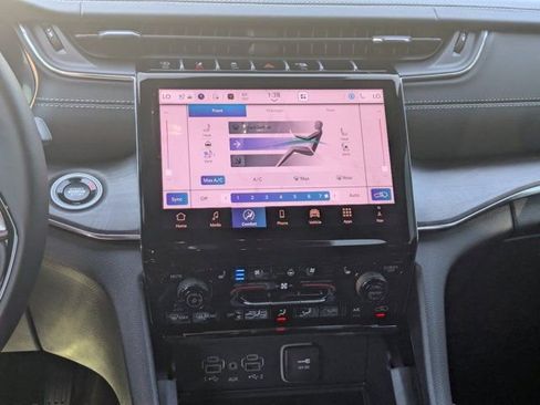 New 2025 Jeep Grand Cherokee L Overland w/ Advanced Protech Group III AWD/4WD image 15
