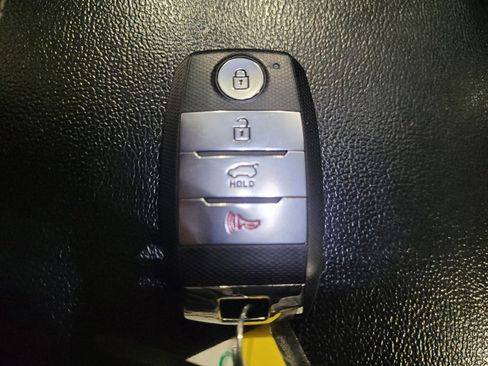 Used 2016 Kia Sorento SX AWD/4WD image 32
