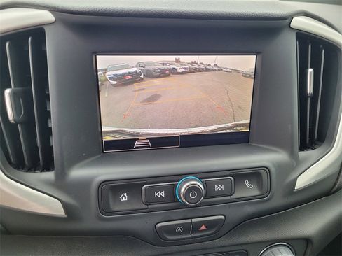 Used 2023 GMC Terrain SLE w/ Driver Convenience Package image 19