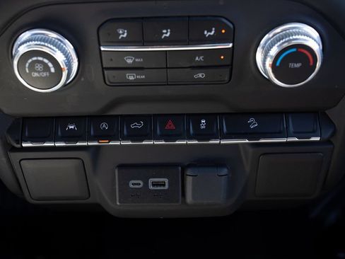 Used 2023 GMC Sierra 1500 Pro w/ Pro Value Package AWD/4WD image 19